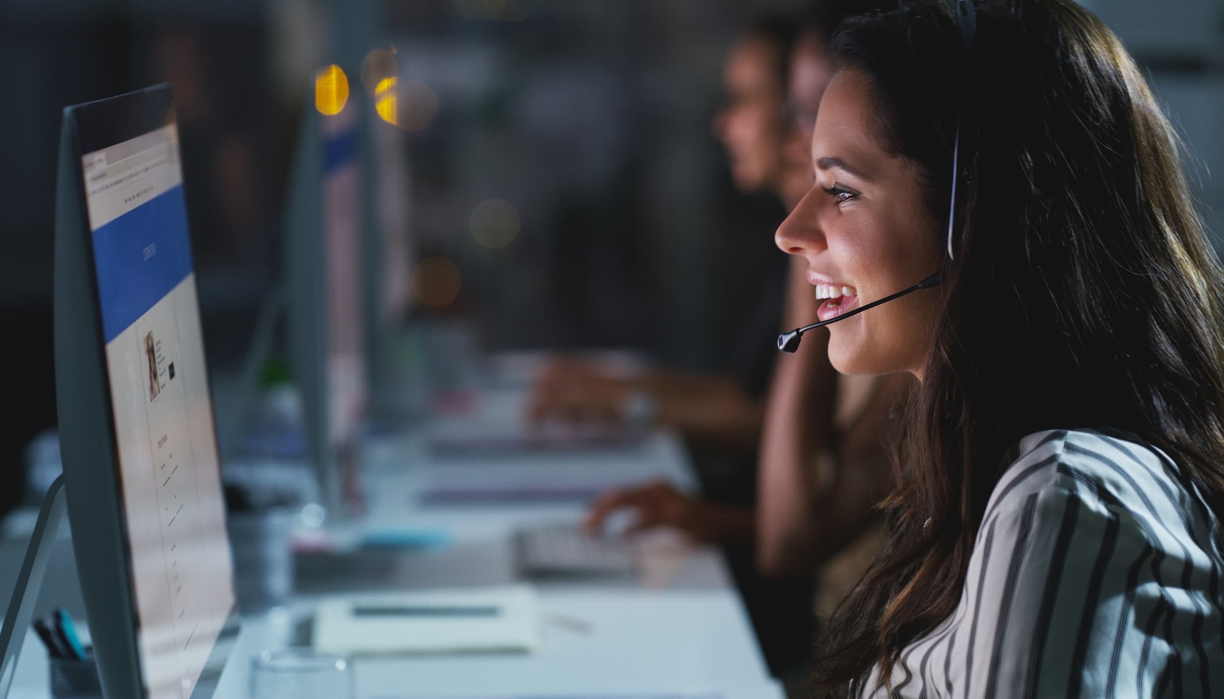 Contact centre agent supported by conversational AI